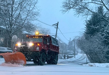 Снегоуборочные машины и искусственный интеллект помогают в регионах справляться с последствиями сильных снегопадов